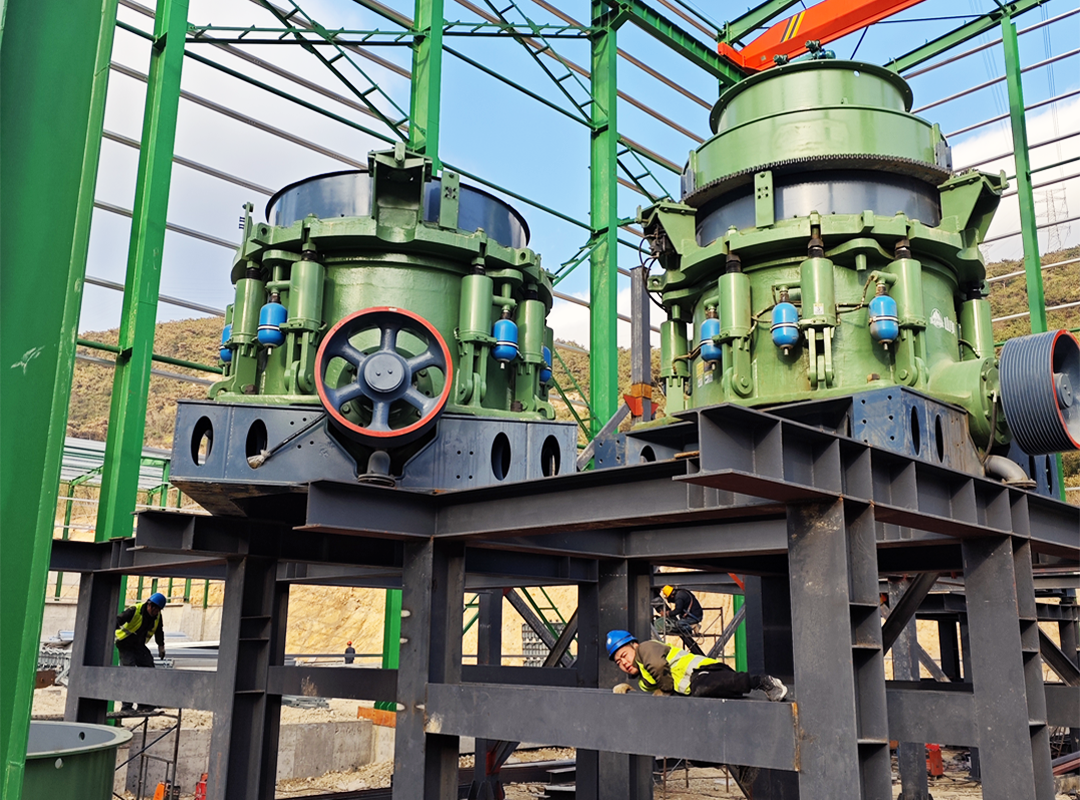 What are the factors that cause damage to the movable cone of a cone crusher?