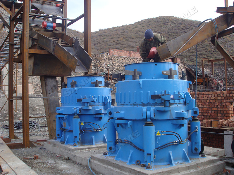 What are the common types of aggregate crushers?