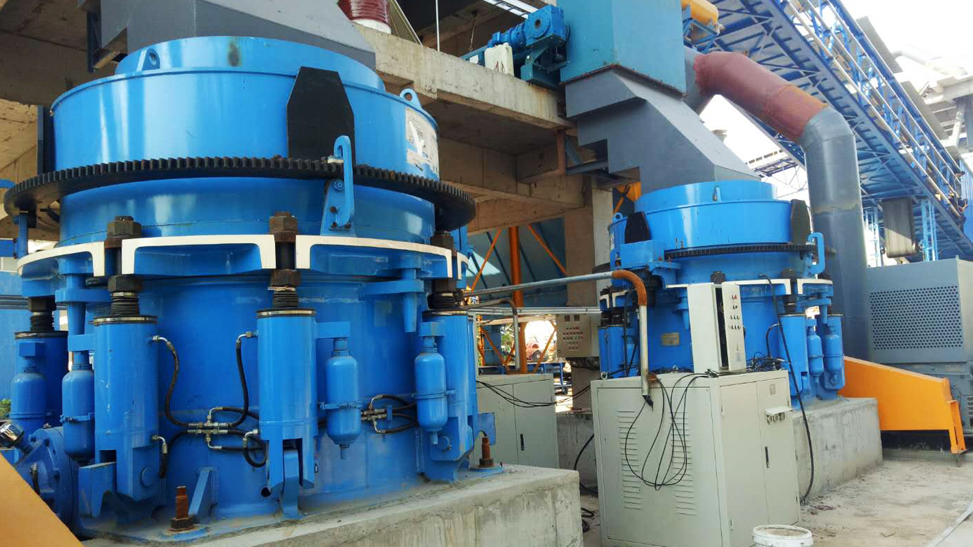 What are the main components of a cone crusher