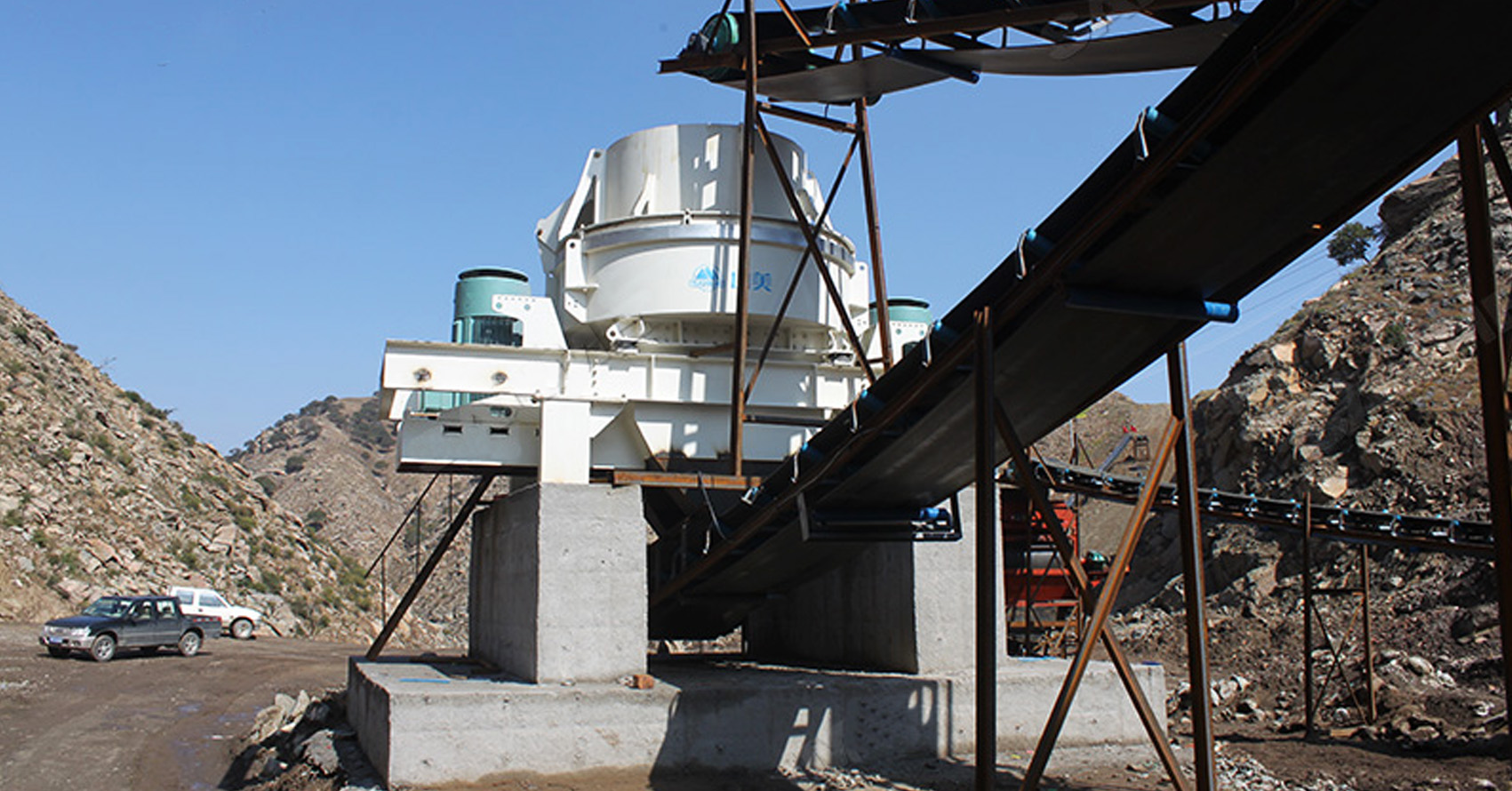 What is a vertical shaft impact crusher？