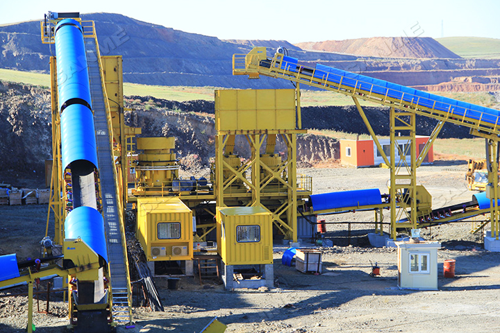 What are the specific processing steps in a metal ore production line?